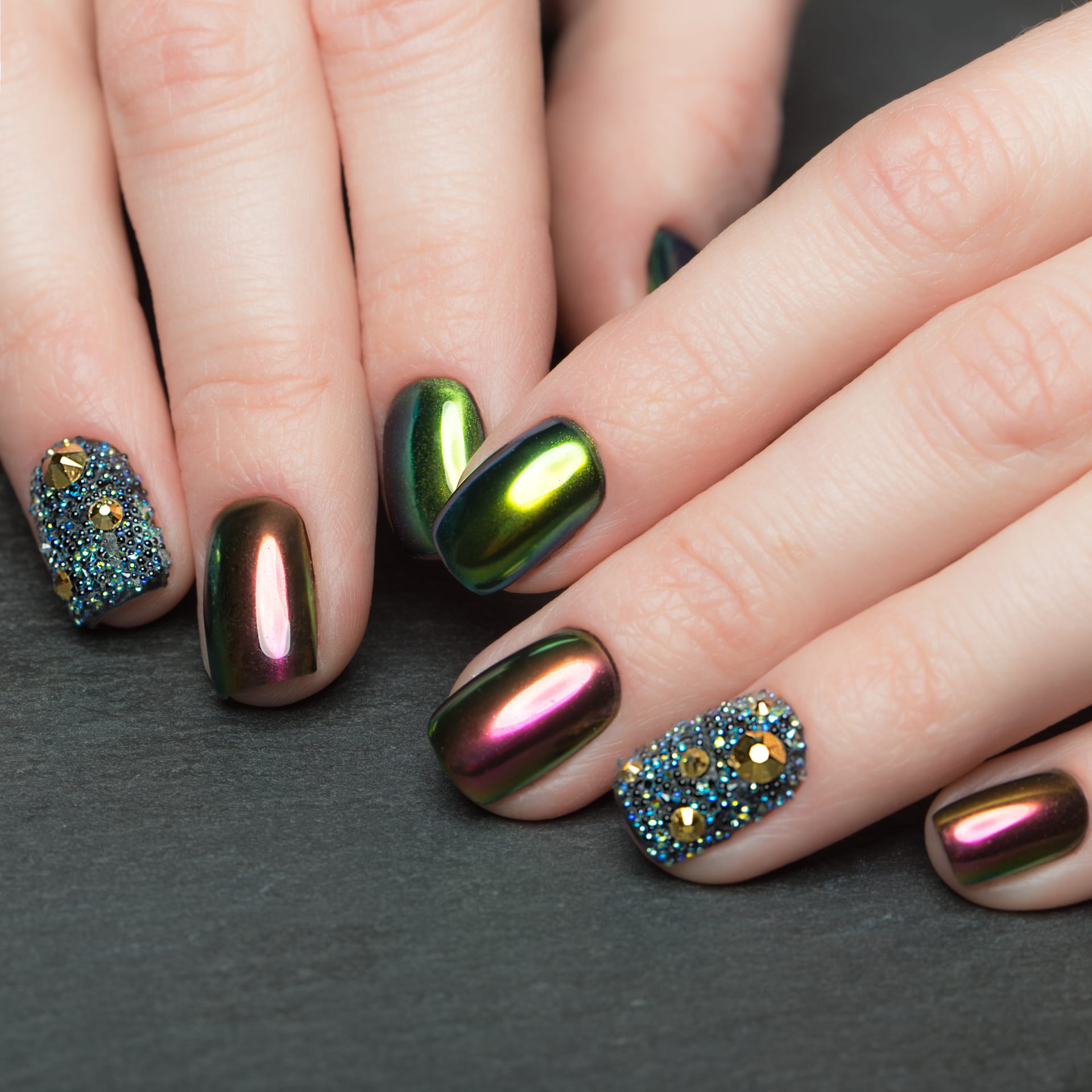 0181 model code Chrome Nails nail design