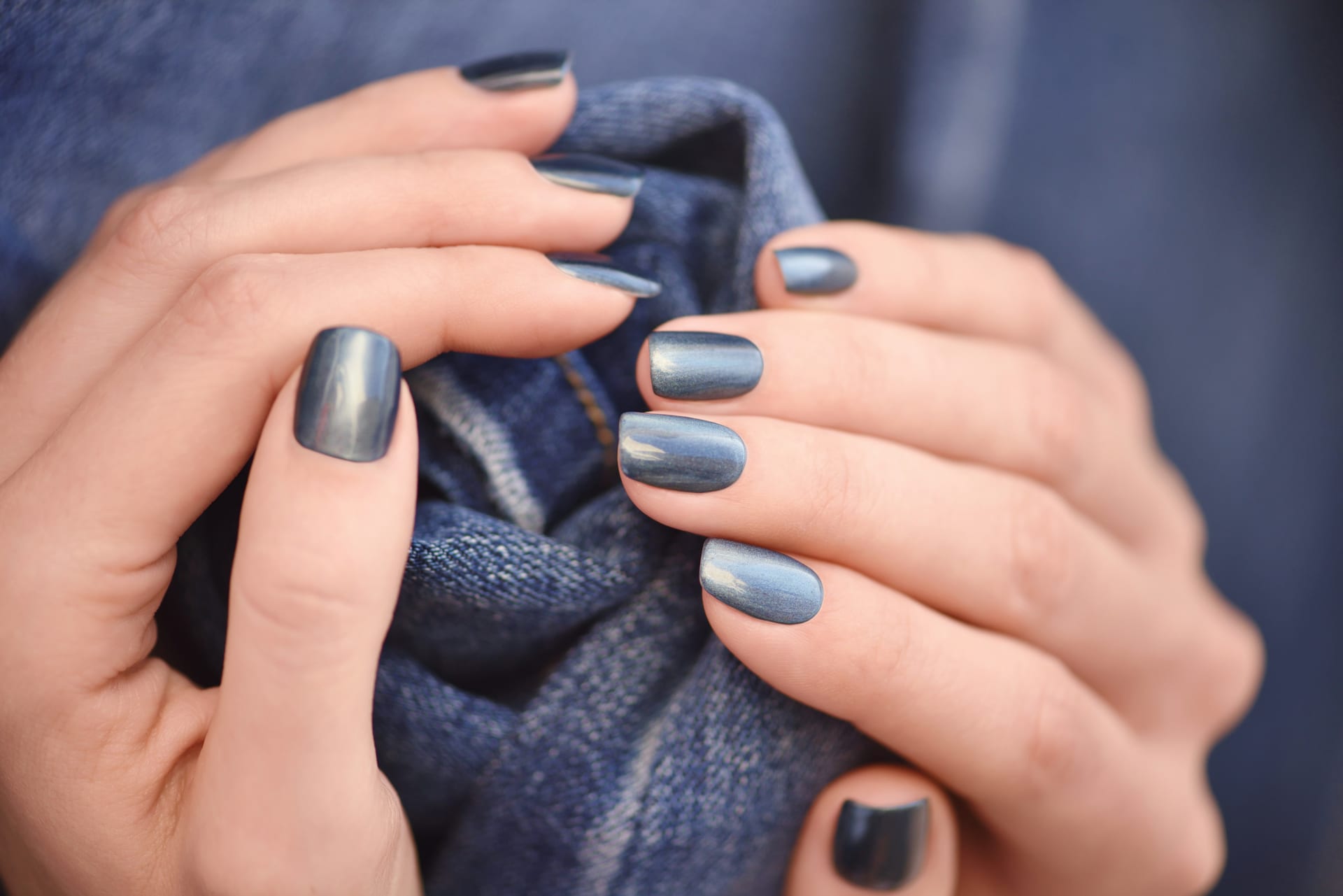 0185 model code Chrome Nails nail design